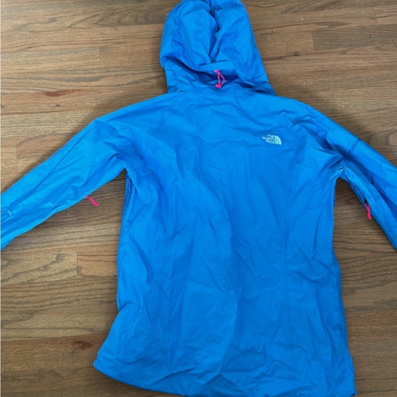 North Face rain jacket, never worn - Picture 3 of 6